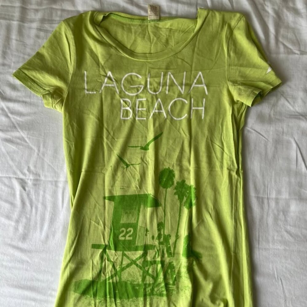 RARE VINTAGE Y2K CIRCA 2008 Green Laguna Beach 100% Cotton Hollister Tshirt